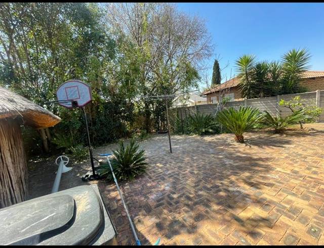 4 BEDROOM HOUSE FOR SALE IN RYNFIELD